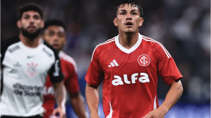 Bernabei retorna de suspensão e reforça Inter contra o Corinthians