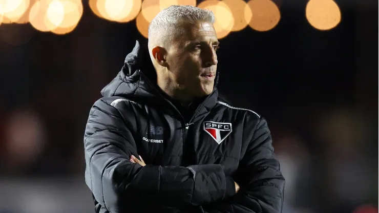Crespo, técnico do São Paulo em partida pela Conmebol Libertadores