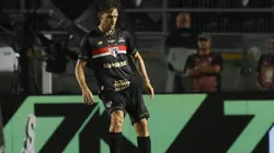 Rafael Tolói sentiu lesão e foi substítuido ainda no primeiro tempo