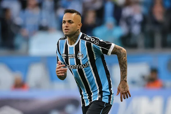 Luan, durante sua passagem pelo Gremio em partida contra o Fluminensepelo Brasileirao 2023, na Arena do Gremio . Foto: Pedro Tesch/Getty Images