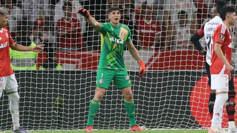 Rochet deve ser desfalque por um mês no Internacional.