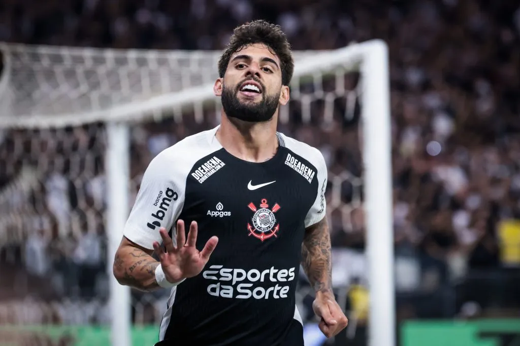 Yuri Alberto, jogador do Corinthians, comemora seu gol durante partida contra o Santos no estadio Arena Corinthians pelo campeonato Brasileiro A 2025. Foto: Marcello Zambrana/AGIF