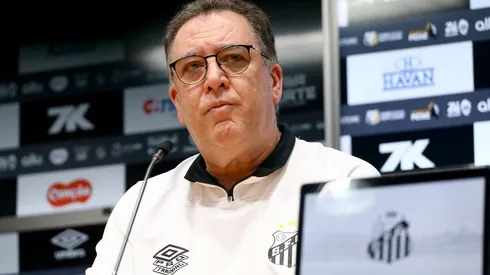 SP - SANTOS - 25/06/2025 - SANTOS, APRESENTACAO - O presidente Marcelo Teixeira durante coletiva oficial em coletiva de imprensa realizada no Vila Belmiro. Foto: Mauricio De Souza/AGIF