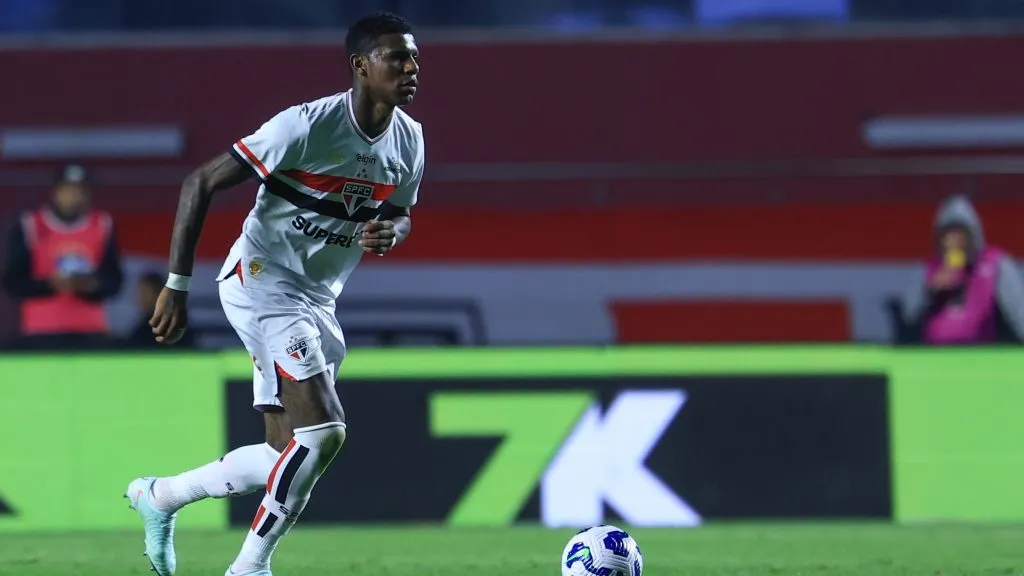 Arboleda aponta que eliminação gerou impacto em derrota no Morumbis – Foto: Marcello Zambrana/AGIF