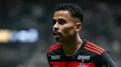 Allan durante jogo contra o Galo na Arena MRV.