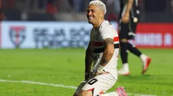 Luciano lamenta chance perdida contra o Ceará (Rubens Chiri e Miguel Schincariol/Saopaulofc.net)
