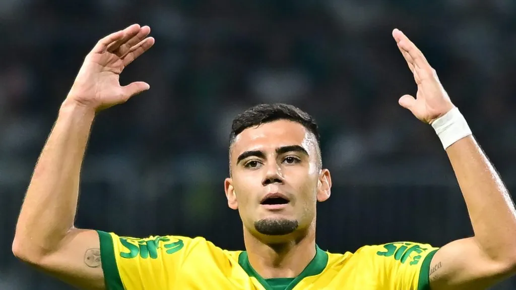 Foto: Jota Erre/AGIF – Andreas Pereira vai ser mantido na função de meia.