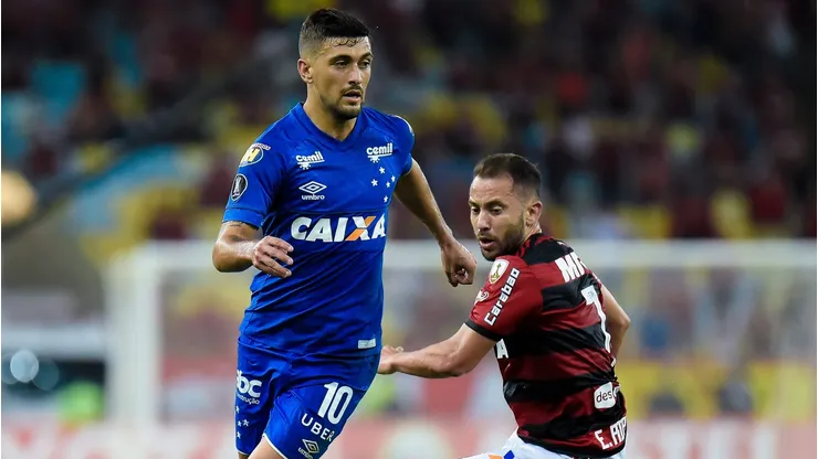 Na última derrota do Flamengo para o Cruzeiro no Maracanã, Arrascaeta marcou um dos gols pela Raposa, em 2018.