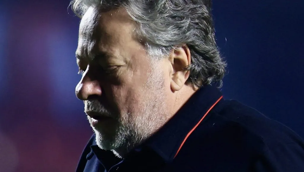 Julio Casares presidente do Sao Paulo antes da partida contra o Nacional (URU) no estadio Morumbi pelo campeonato Copa Libertadores 2024. Foto: Marcello Zambrana/AGIF