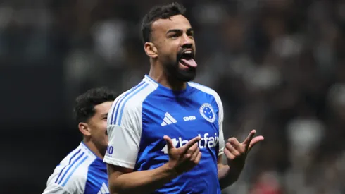 Fabricío Bruno quer vencer seu ex-clube para continuar na briga pelo título