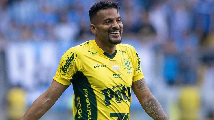 Mirassol de Reinaldo disputa uma vaga para a próxima Copa Libertadores