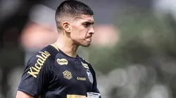 Defensor foi contratado na última janela - Foto: Raul Baretta/Santos FC.