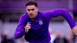 Thoca em treino no CT Joaquim Grava