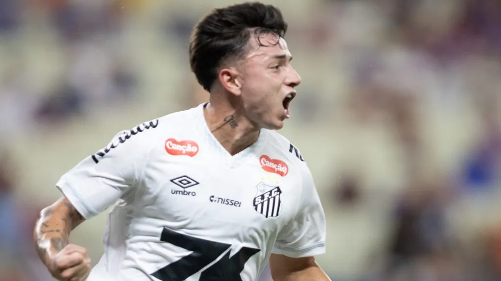 Barreal comemorando gol. Foto: Baggio Rodrigues/AGIF