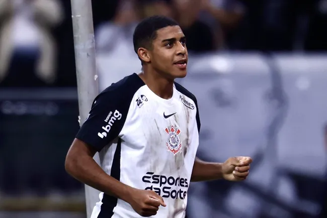Gui Negao jogador do Corinthians comemora seu gol durante partida contra o Athletico-PR no estadio Arena Corinthians pelo campeonato Copa Do Brasil 2025. Foto: Marcello Zambrana/AGIF