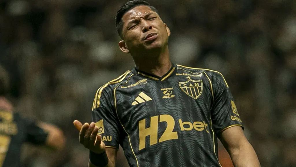 Rony lamentando. Foto: Fernando Moreno/AGIF