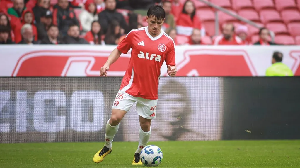 Bernabei pelo Internacional. Foto: Maxi Franzoi/AGIF