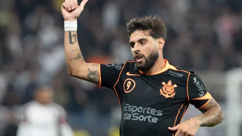 SP - SAO PAULO - 28/09/2025 - BRASILEIRO A 2025, CORINTHIANS X FLAMENGO - YURI ALBERTO jogador do Corinthians lamenta durante partida contra o Flamengo no estadio Arena Corinthians pelo campeonato Brasileiro A 2025. Foto: Joisel Amaral/AGIF