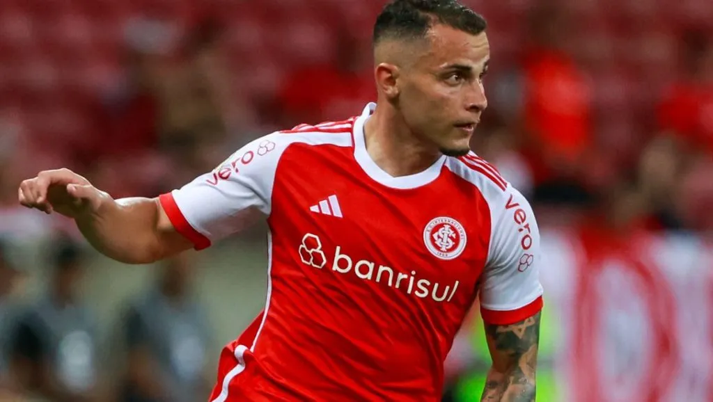 Bruno Gomes pode aparecer já em nova função em Inter x Corinthians.