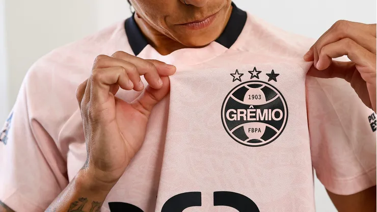Camisa rosa do Grêmio. Foto: Lucas Uebel/Grêmio FBPA