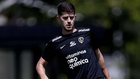 Lateral-esquerdo Hugo foi uma das surpresas de Dorival Jr contra Inter - Foto: Rodrigo Coca/Ag. Corinthians