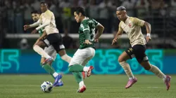 Raphael Veiga jogador do Palmeiras disputa lance com José Rodríguez jogador do Vasco - Foto: Anderson Romao/AGIF