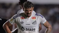 Tiquinho Soares está fora da partida - Foto: Ettore Chiereguini/AGIF