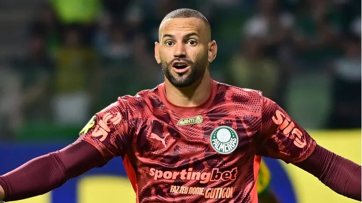 Após vitória sobre o Vasco, Weverton manda indireta para o Flamengo