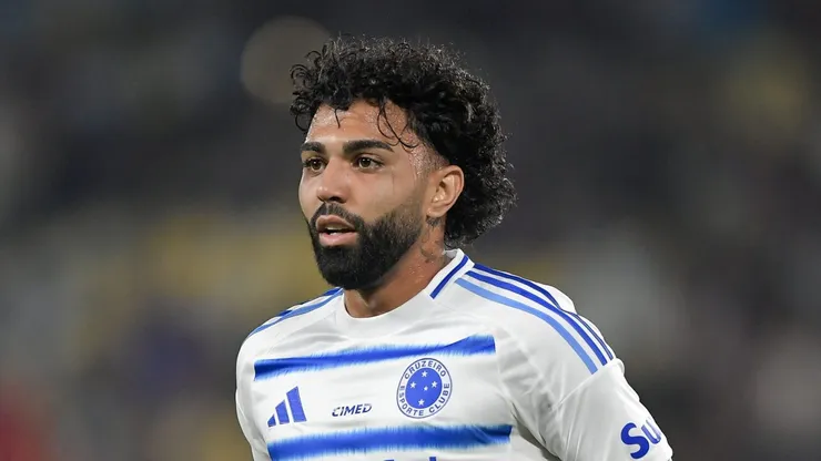 Gabigol atuando no Maracanã diante do Fluminense