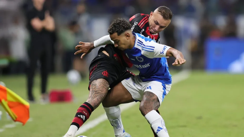 Duelo de Cruzeiro e Flamengo no primeiro turno. Foto: Gilson Lobo/AGIF