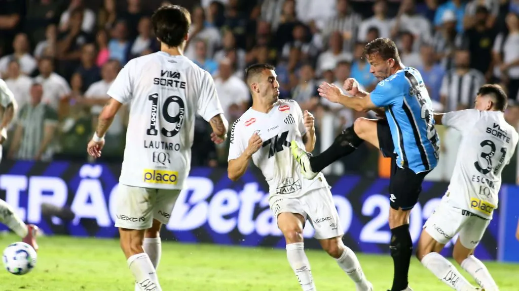 Santos x Grêmio - Foto: Mauricio De Souza/AGIF.