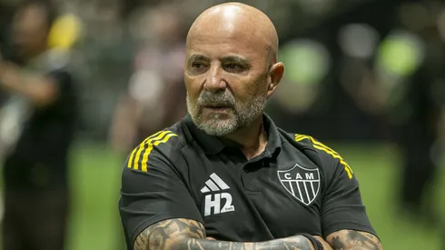 Sampaoli tecnico do Atletico-MG durante partida contra o Juventude no estadio Arena MRV pelo campeonato Brasileiro A 2025. Foto: Fernando Moreno/AGIF