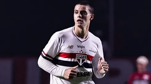 Lucca jogador do Sao Paulo durante partida contra o Gremio no estadio Morumbi pelo campeonato Brasileiro A 2025. Foto: Fabio Giannelli/AGIF
