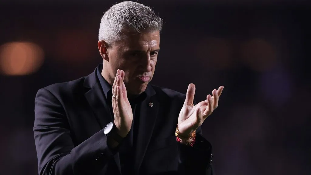 Hernan Crespo tecnico do Sao Paulo durante partida contra o Atletico Nacional no estadio Morumbi pelo campeonato Copa Libertadores 2025. Foto: Ettore Chiereguini/AGIF