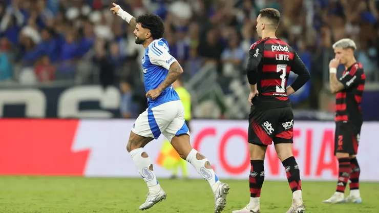Gabigol jogador do Cruzeiro comemora seu gol durante partida contra o Flamengo no estadio Mineirao pelo campeonato Brasileiro A 2025. Foto: Gilson Lobo/AGIF