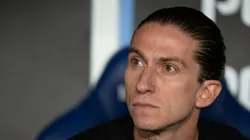 Filipe Luís no banco de reservas em jogo no Maracanã.