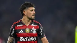 FLAMENGO X VASCO - Arrascaeta jogador do Flamengo durante partida contra o Vasco no estadio Maracana pelo campeonato Brasileiro A 2025. Foto: Thiago Ribeiro/AGIF