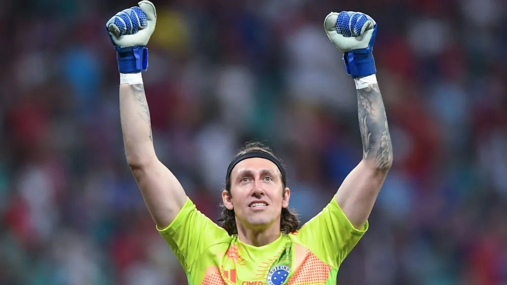Cassio, jogador do Cruzeiro, comemora gol durante partida contra o Bahia no estadio Arena Fonte Nova pelo campeonato Brasileiro A 2025. Foto: Jhony Pinho/AGIF