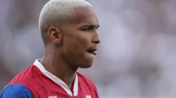 Deyverson foi protagonista de lance inusitado com preparador físico do SPFC