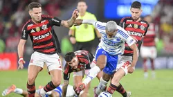 Duelo entre Flamengo x Cruzeiro foi marcado por polêmicas. Foto: Thiago Ribeiro/AGIF