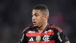 RJ - RIO DE JANEIRO - 21/09/2025 - BRASILEIRO A 2025, FLAMENGO X VASCO - Samuel Lino jogador do Flamengo durante partida contra o Vasco no estadio Maracana pelo campeonato Brasileiro A 2025. Foto: Thiago Ribeiro/AGIF