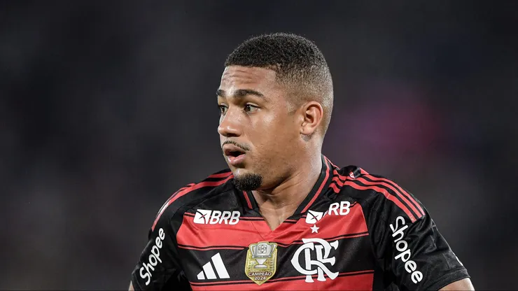 RJ - RIO DE JANEIRO - 21/09/2025 - BRASILEIRO A 2025, FLAMENGO X VASCO - Samuel Lino jogador do Flamengo durante partida contra o Vasco no estadio Maracana pelo campeonato Brasileiro A 2025. Foto: Thiago Ribeiro/AGIF