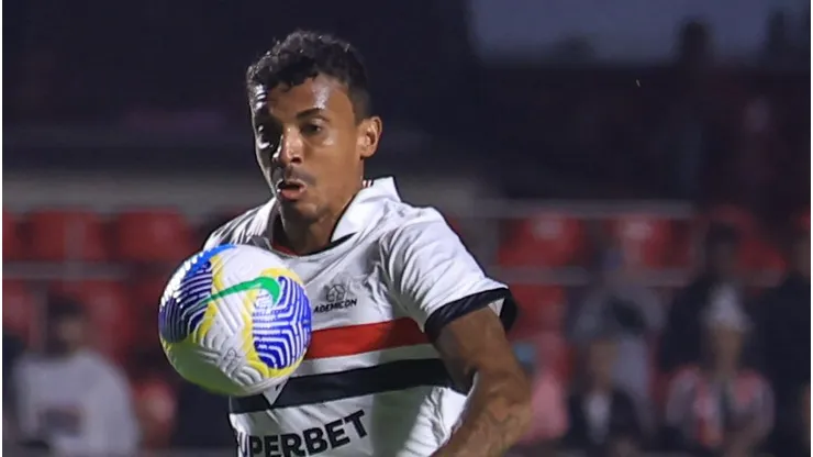 Luiz Gustavo tem retorno ao São Paulo avaliado por Hernán Crespo