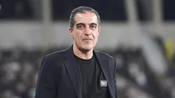 Renato Paiva durante passagem pelo comando do Glorioso