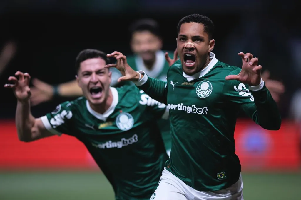 Vitor Roque é o mais valioso do futebol brasileiro em ranking mundial. Foto: Ettore Chiereguini/AGIF