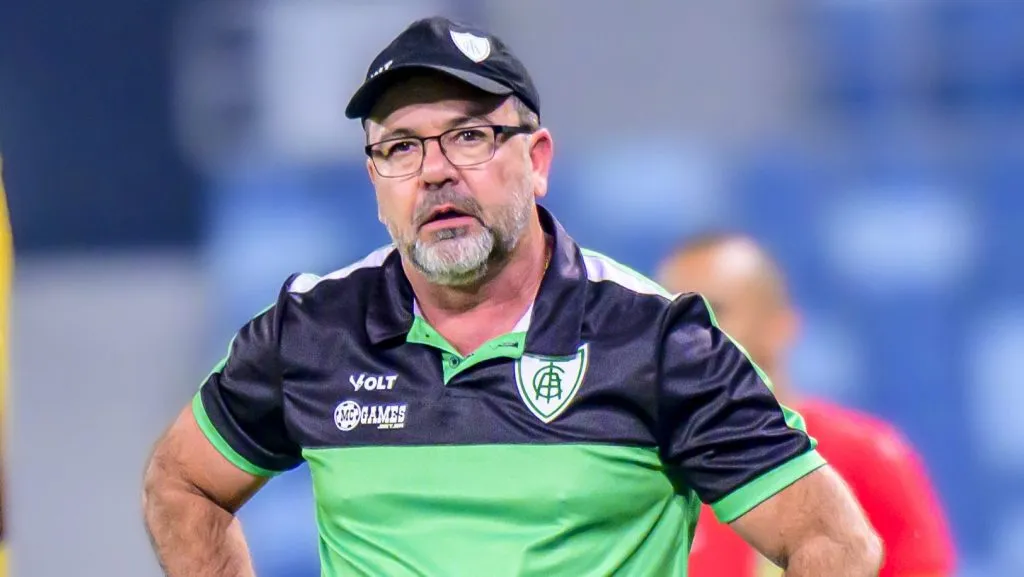 Enderson Moreira tem trabalho enaltecido por John Textor no Botafogo – Foto: Francisco Alves/AGIF