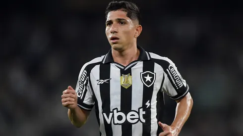 Savarino jogador do Botafogo durante partida contra o Vasco no estadio Engenhao pelo campeonato Copa Do Brasil 2025. Foto: Thiago Ribeiro/AGIF