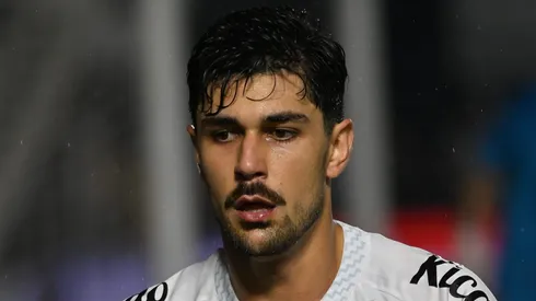 João B. durante jogo do Peixe contra o Sport.