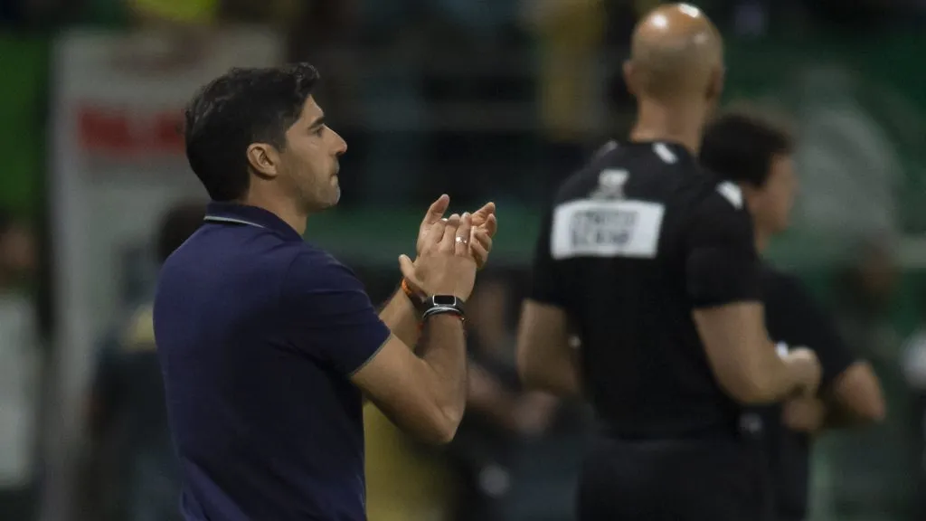 Abel Ferreira tecnico do Palmeiras durante gol de Flaco Lopes partida contra o Vasco no estadio Arena Allianz Parque pelo campeonato Brasileiro A 2025. Foto: Anderson Romao/AGIF