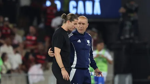 Filipe Luís e Leonardo Jardim após o final do confronto. Photo by Wagner Meier/Getty Images